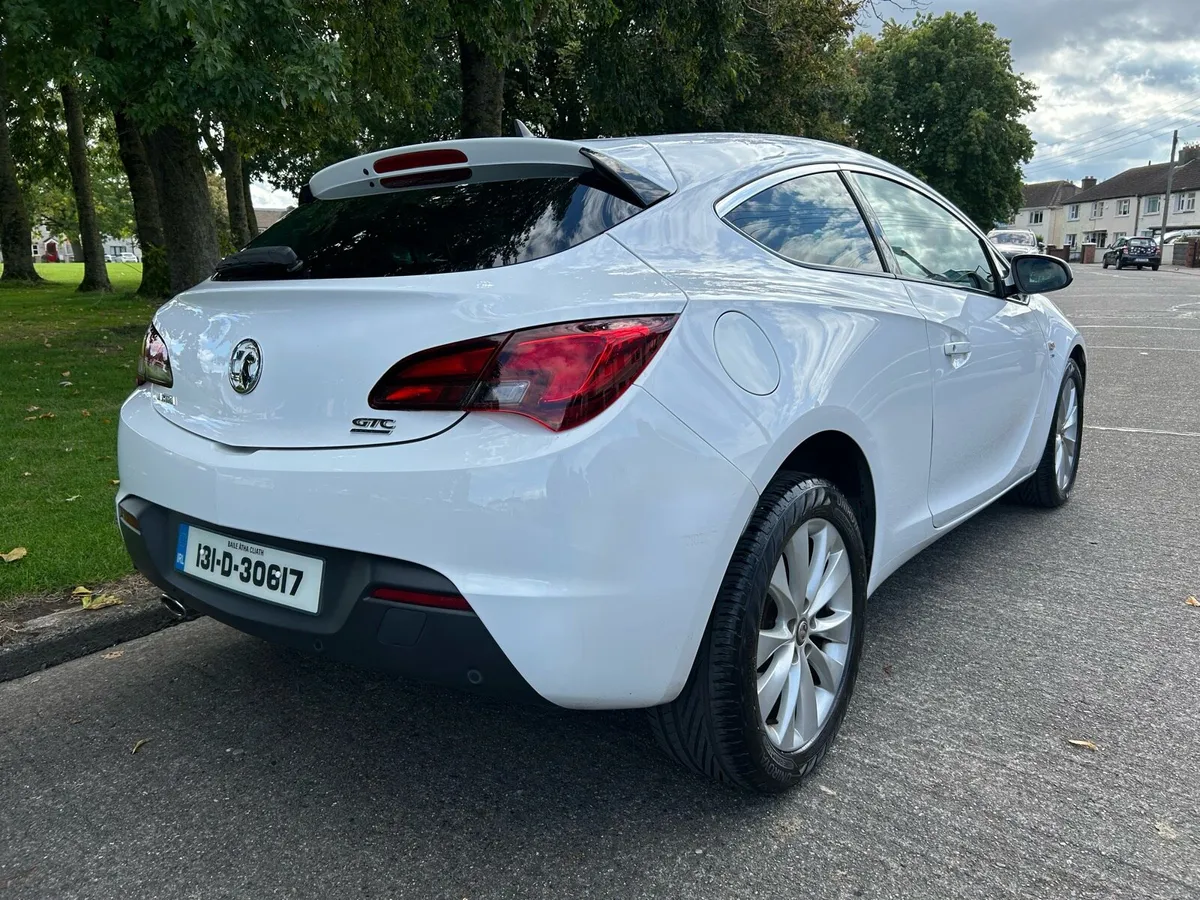 2013 Opel Astra 1.4 Turbo GTC SRI // €5950 - Image 3