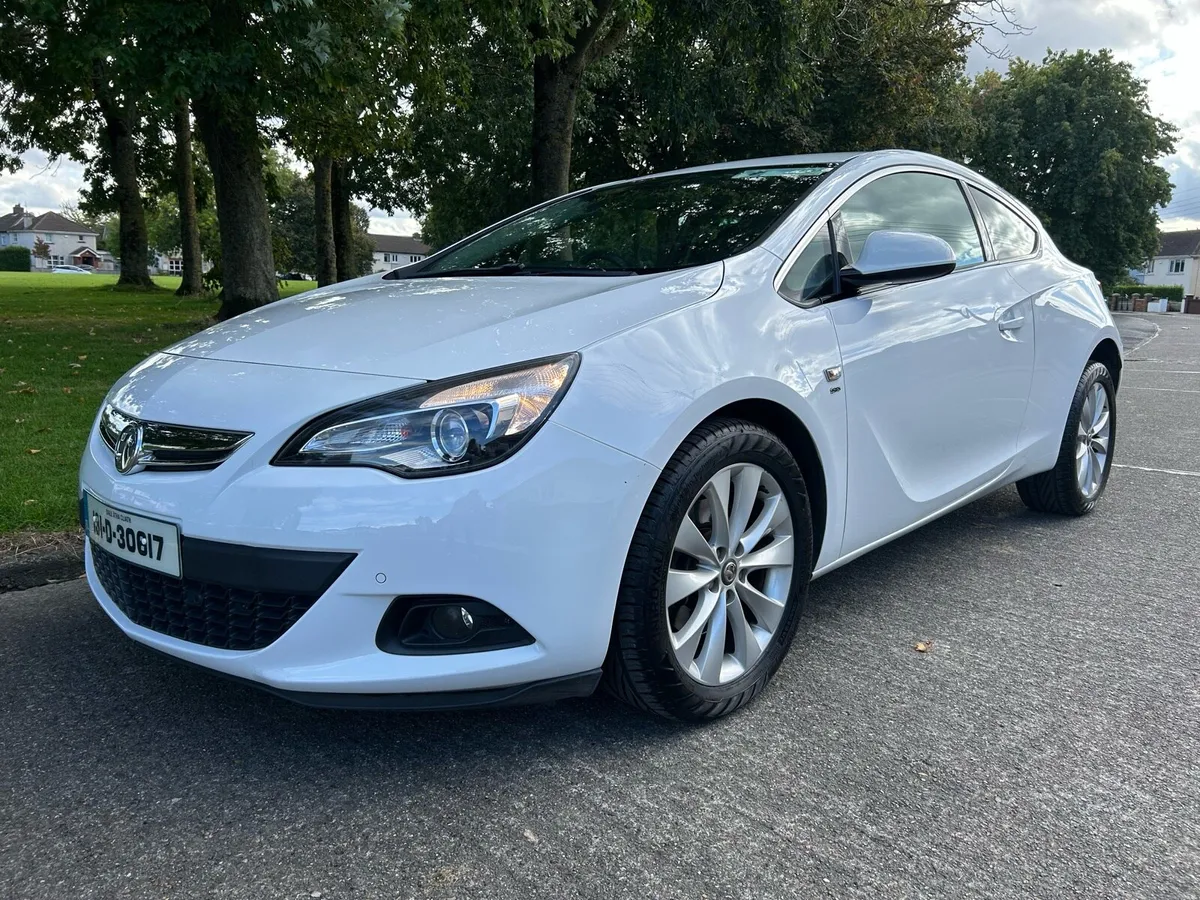2013 Opel Astra 1.4 Turbo GTC SRI // €5950 - Image 4