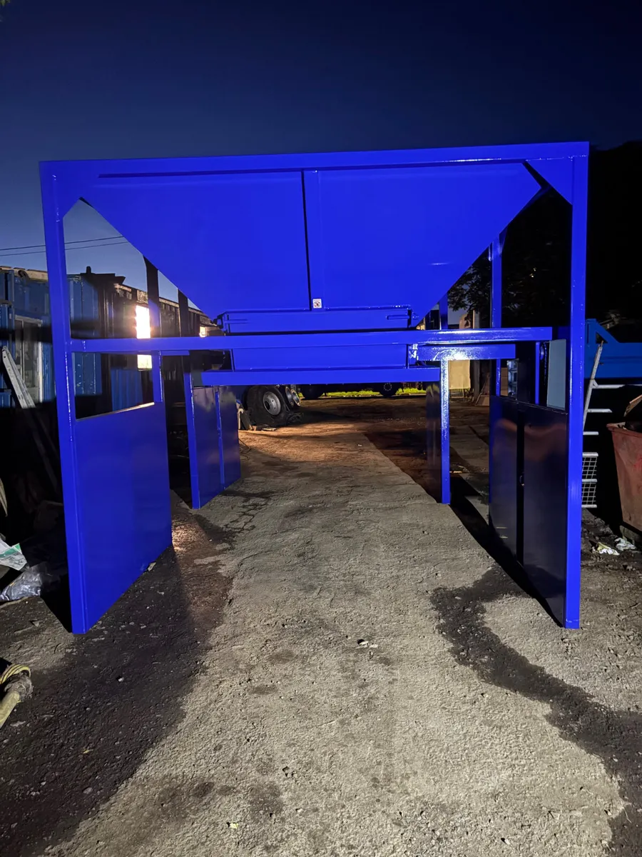 New wam free standing beet choppers - Image 1