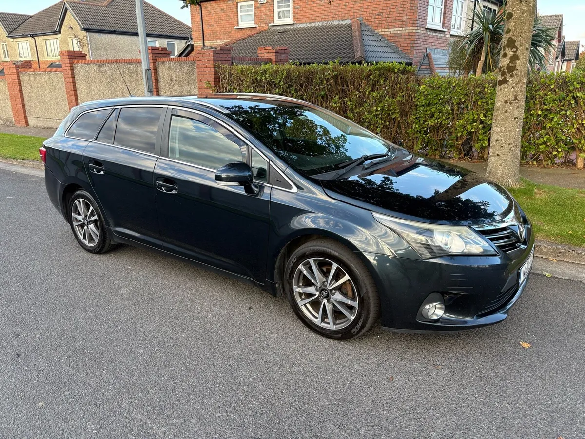 2014 Toyota Avensis High Spec - Image 1