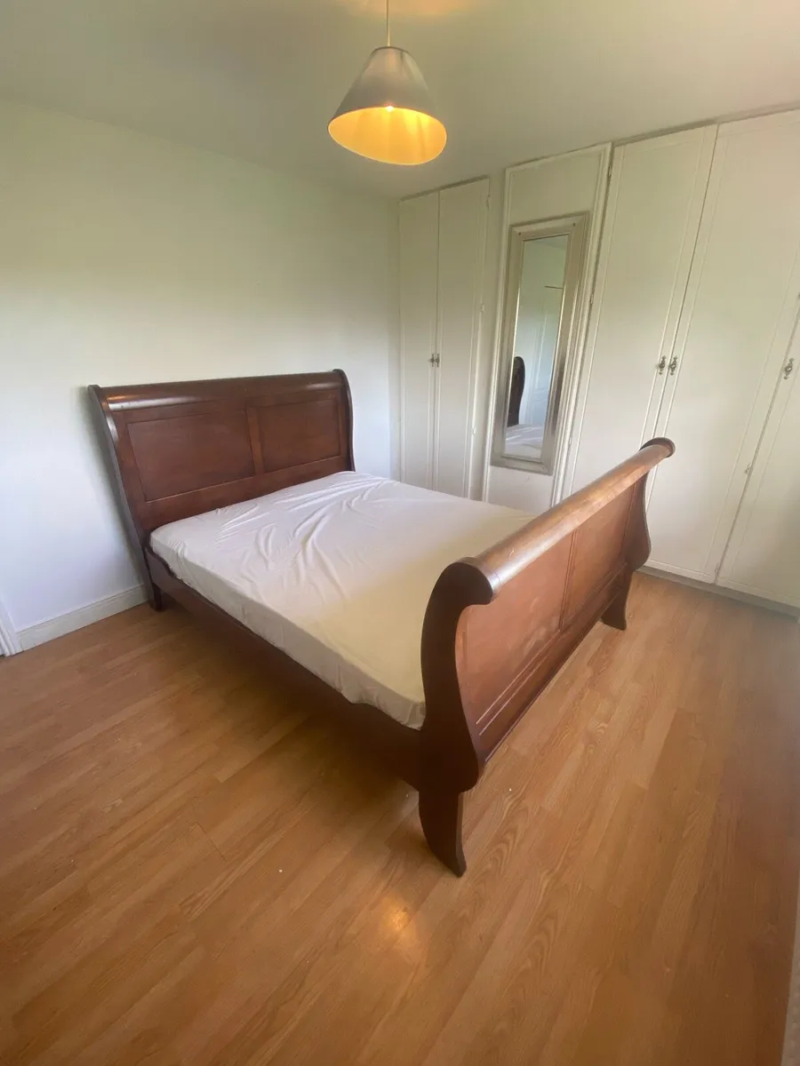 Mahogany bed room set - Image 2