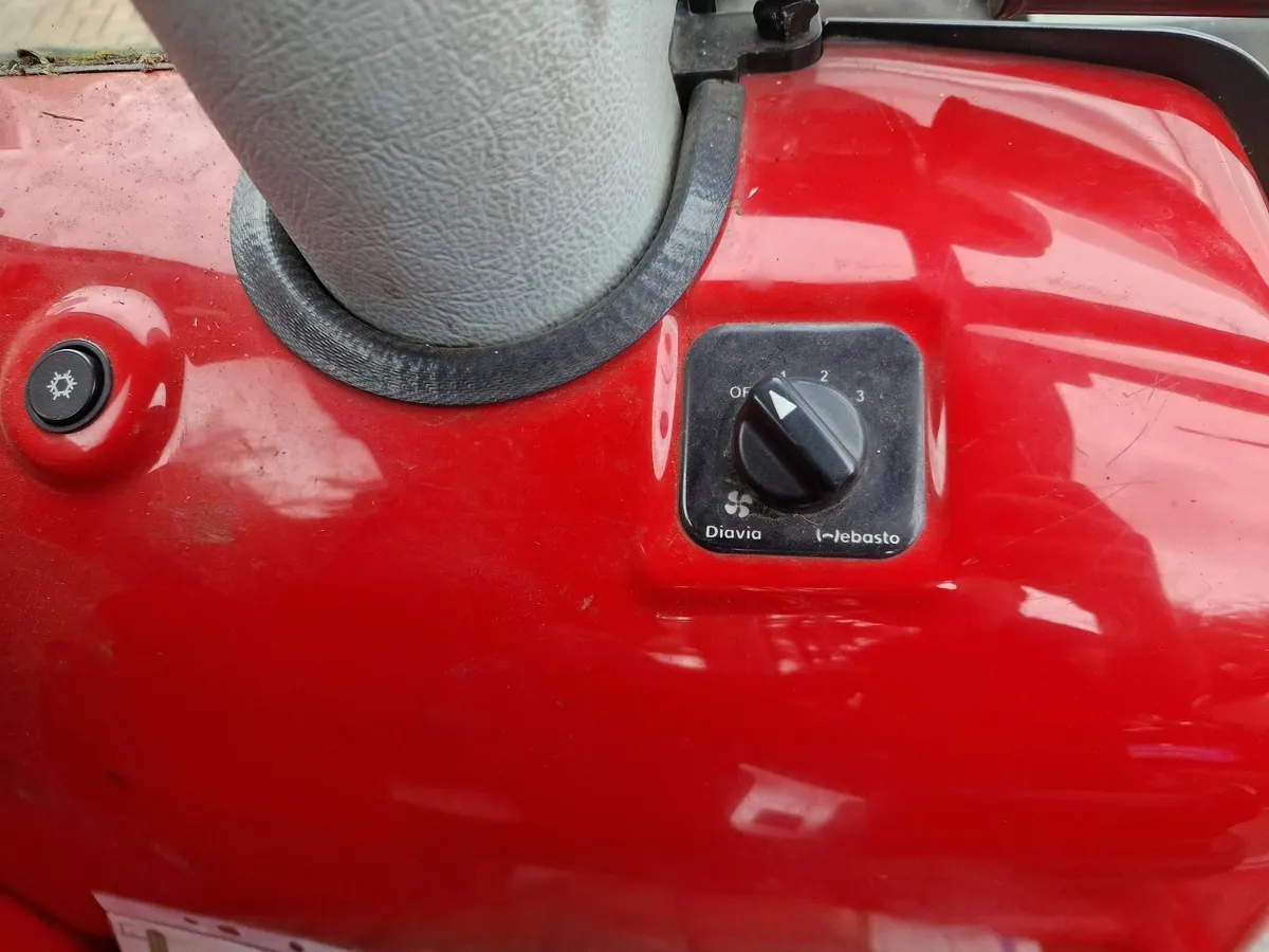 Gianni Ferrari Cruiser ride on mower lawnmower - Image 4