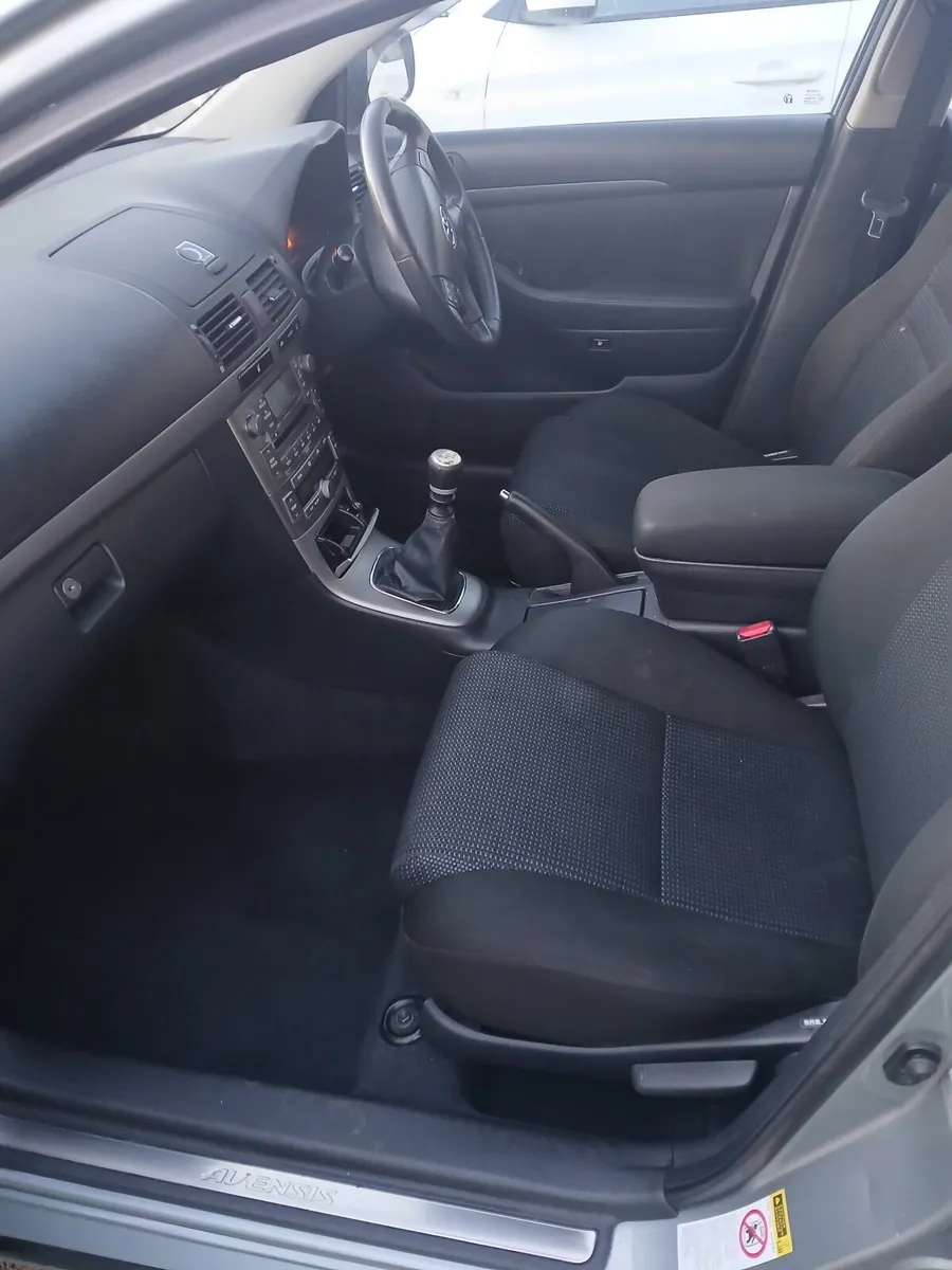 Toyota Avensis 2008 - Image 4