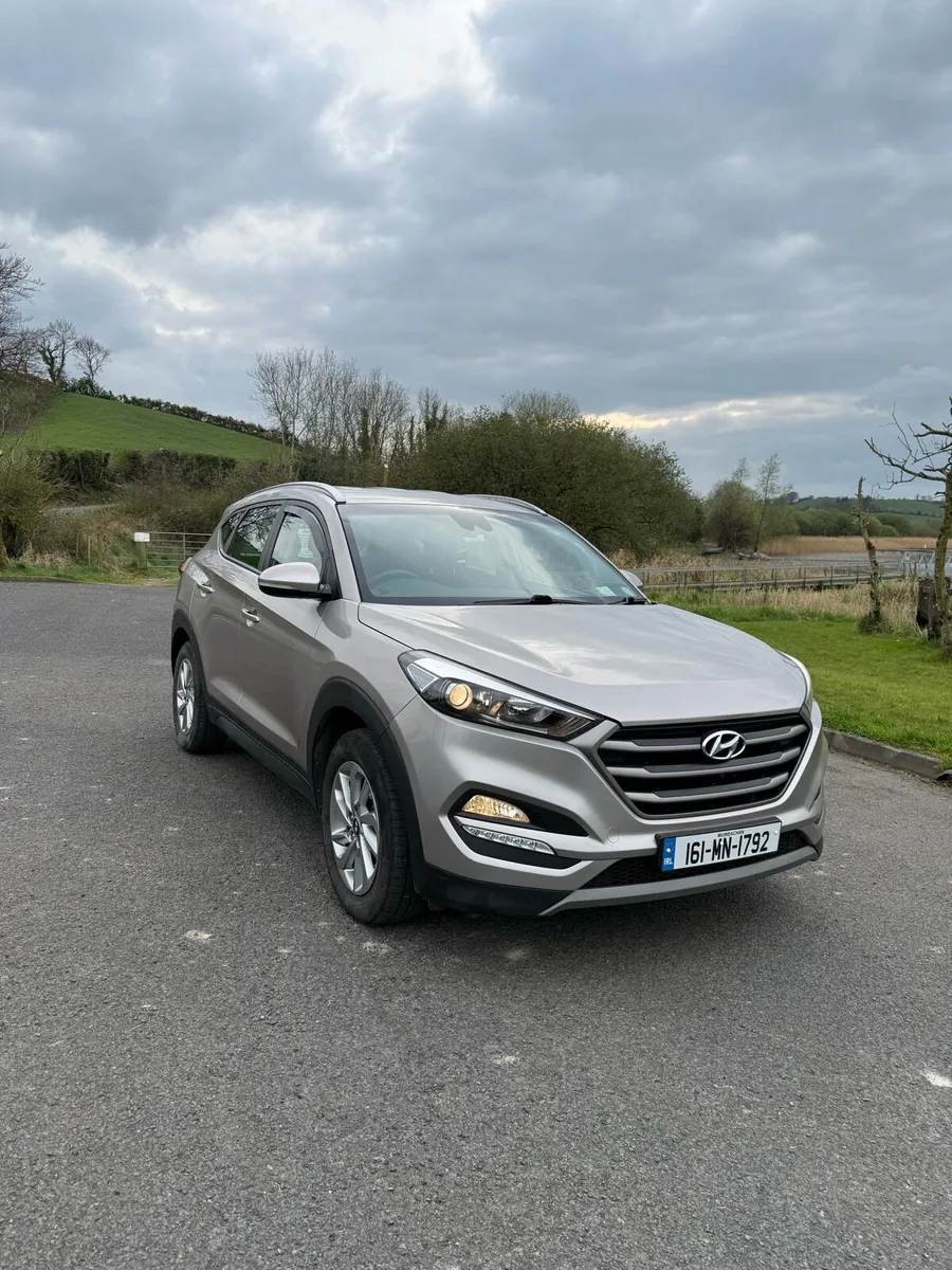Hyundai Tucson 1.7 Crdi SE NAV Bl/dr 5DR - Image 1