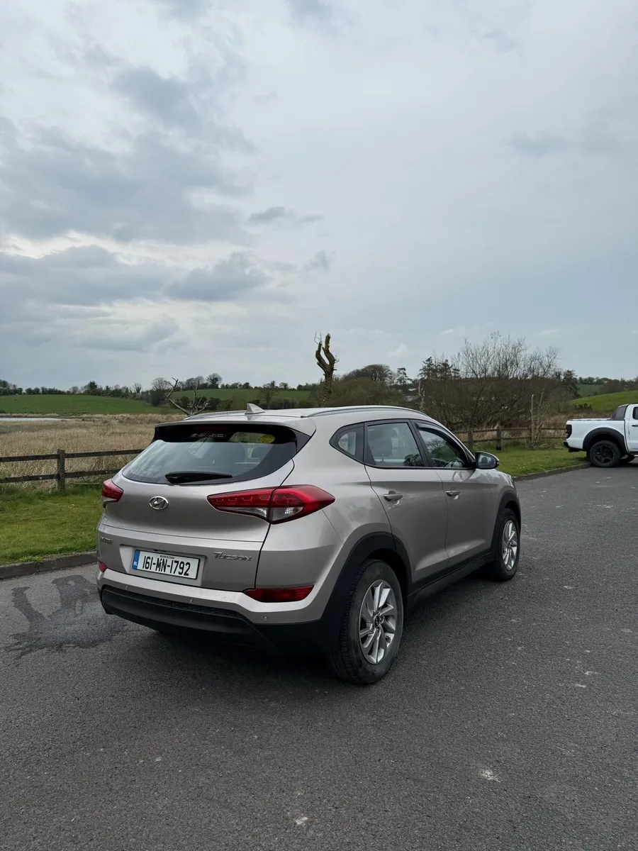 Hyundai Tucson 1.7 Crdi SE NAV Bl/dr 5DR - Image 3