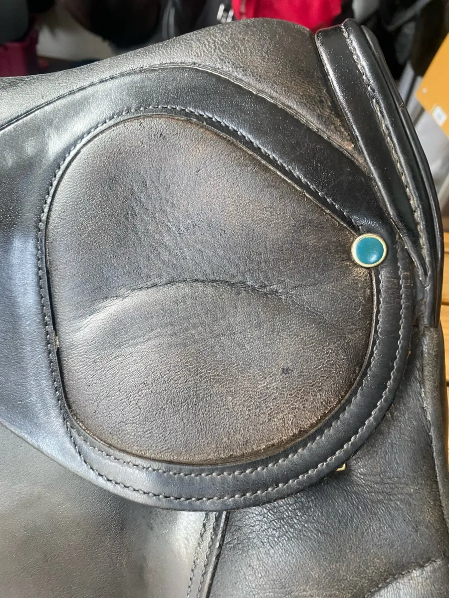 18” Stubben scandica Leather saddle - Image 2