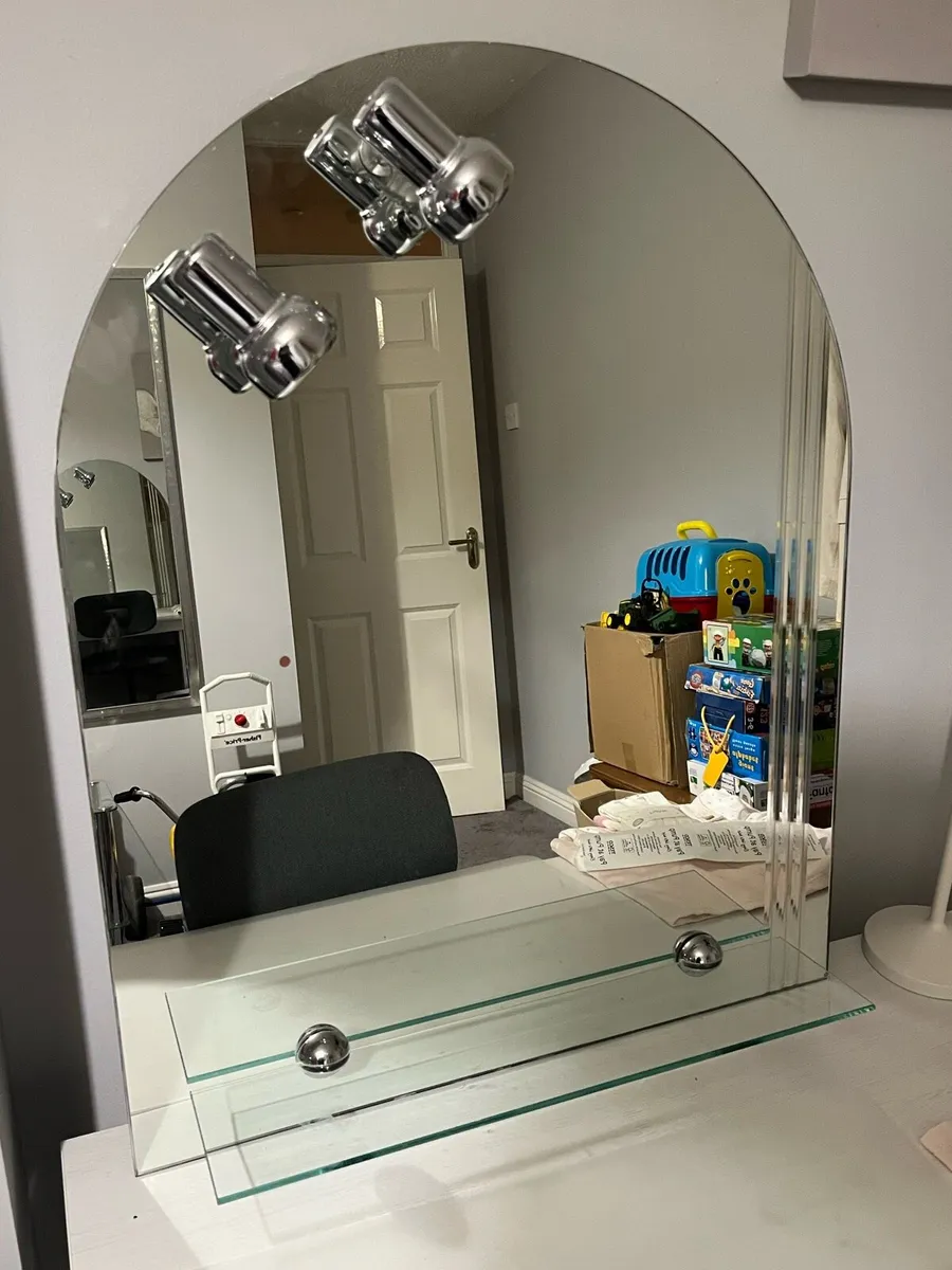 Bathroom mirror