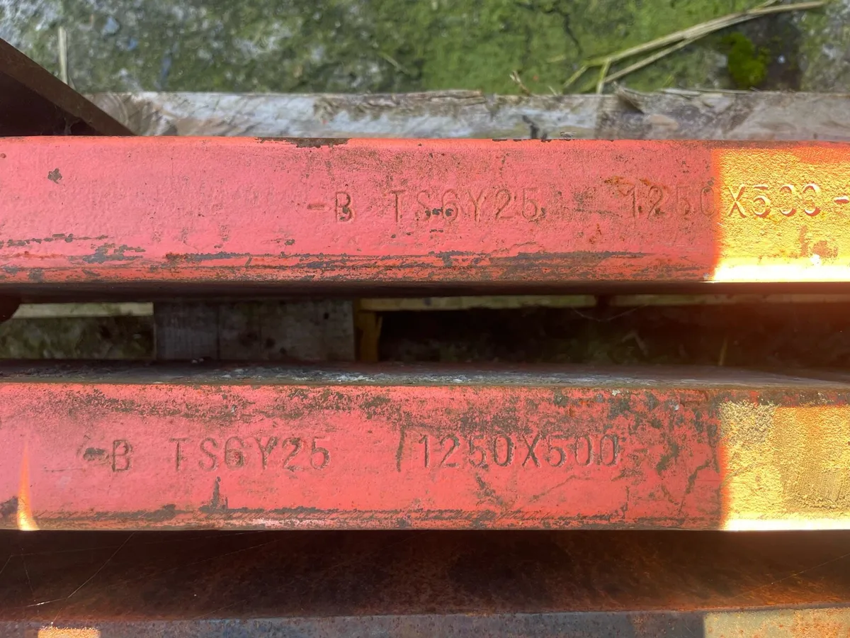 2 sets of pallet forks - Image 2