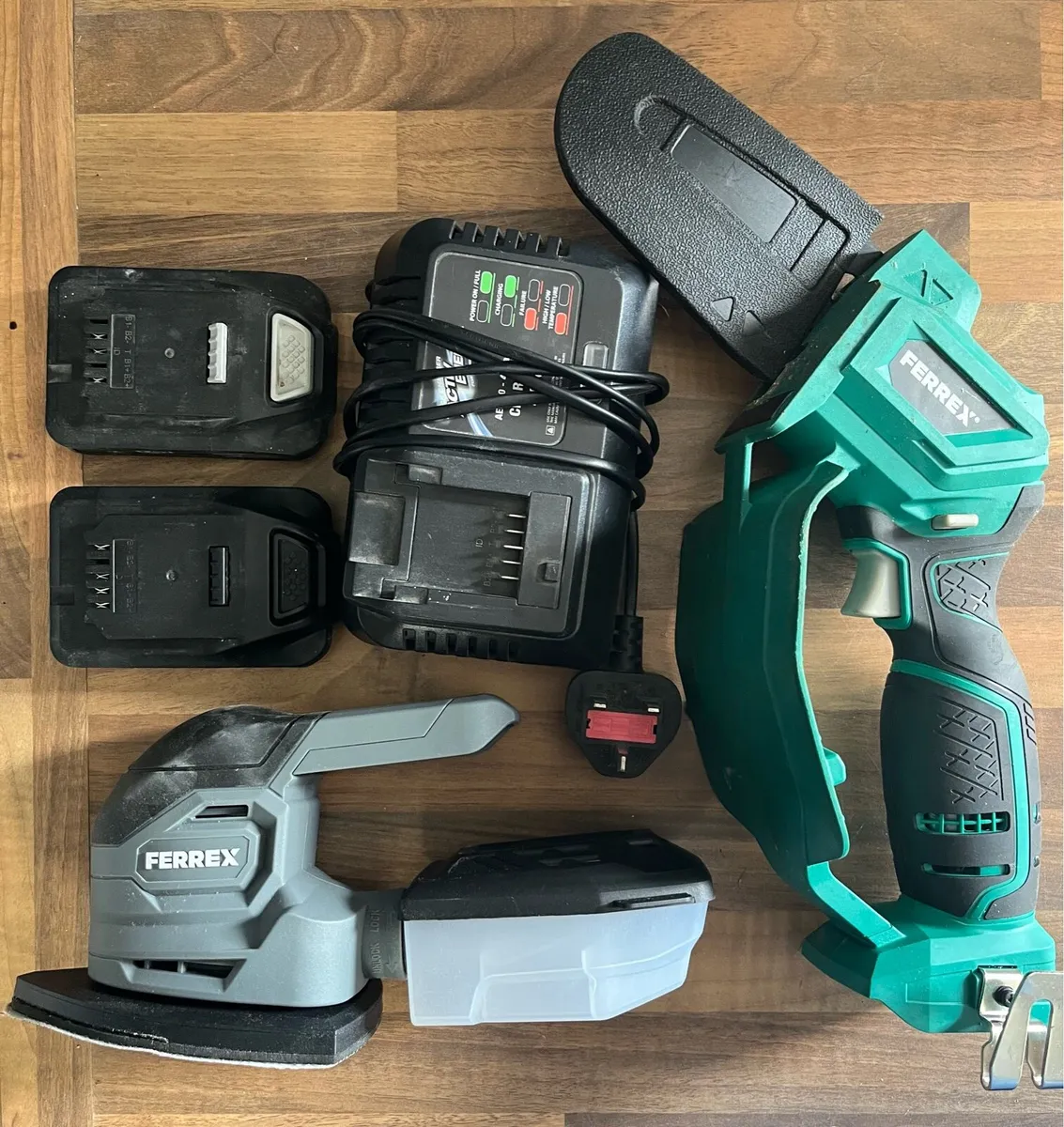 20v mini chainsaw, sander, 2x2ah batts & charger - Image 1
