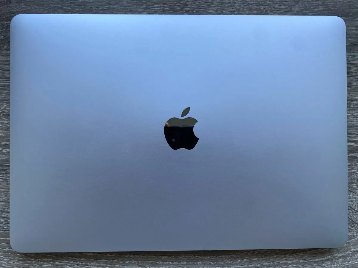 Apple MacBook Pro 13inch (2019) i5 | 8GB | 128GB - Image 2