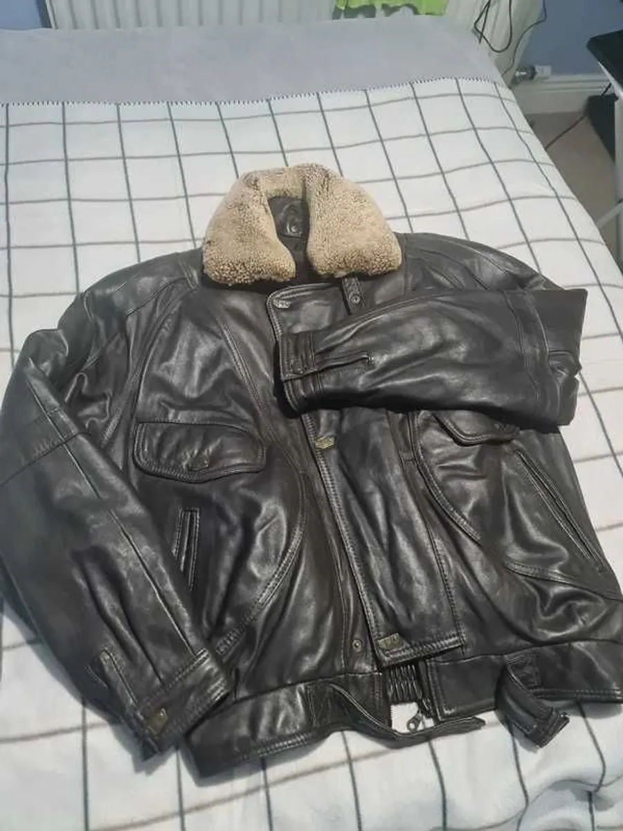 Brown Leather Jacket - Image 2