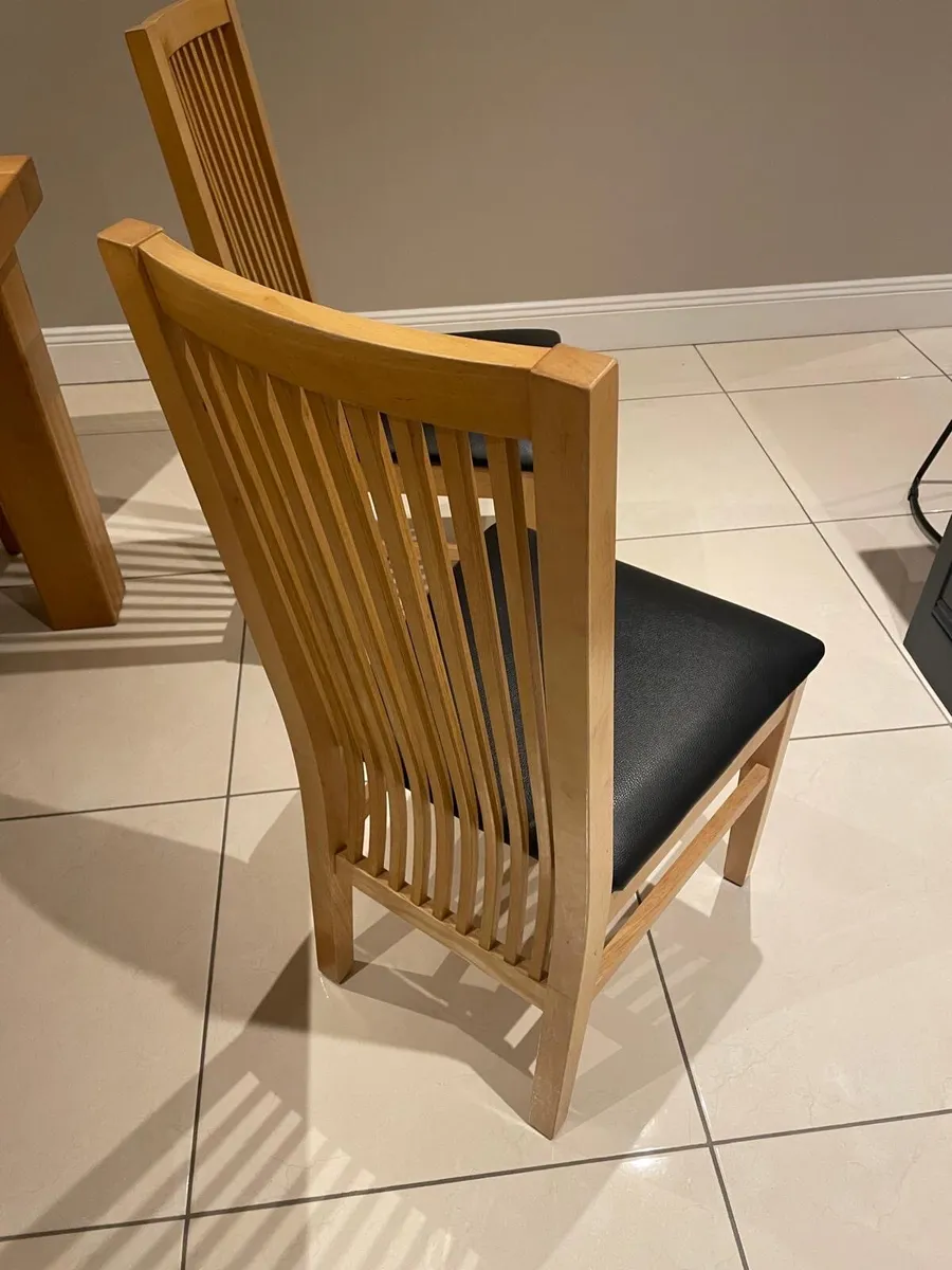 4 kitchen chairs - Image 2