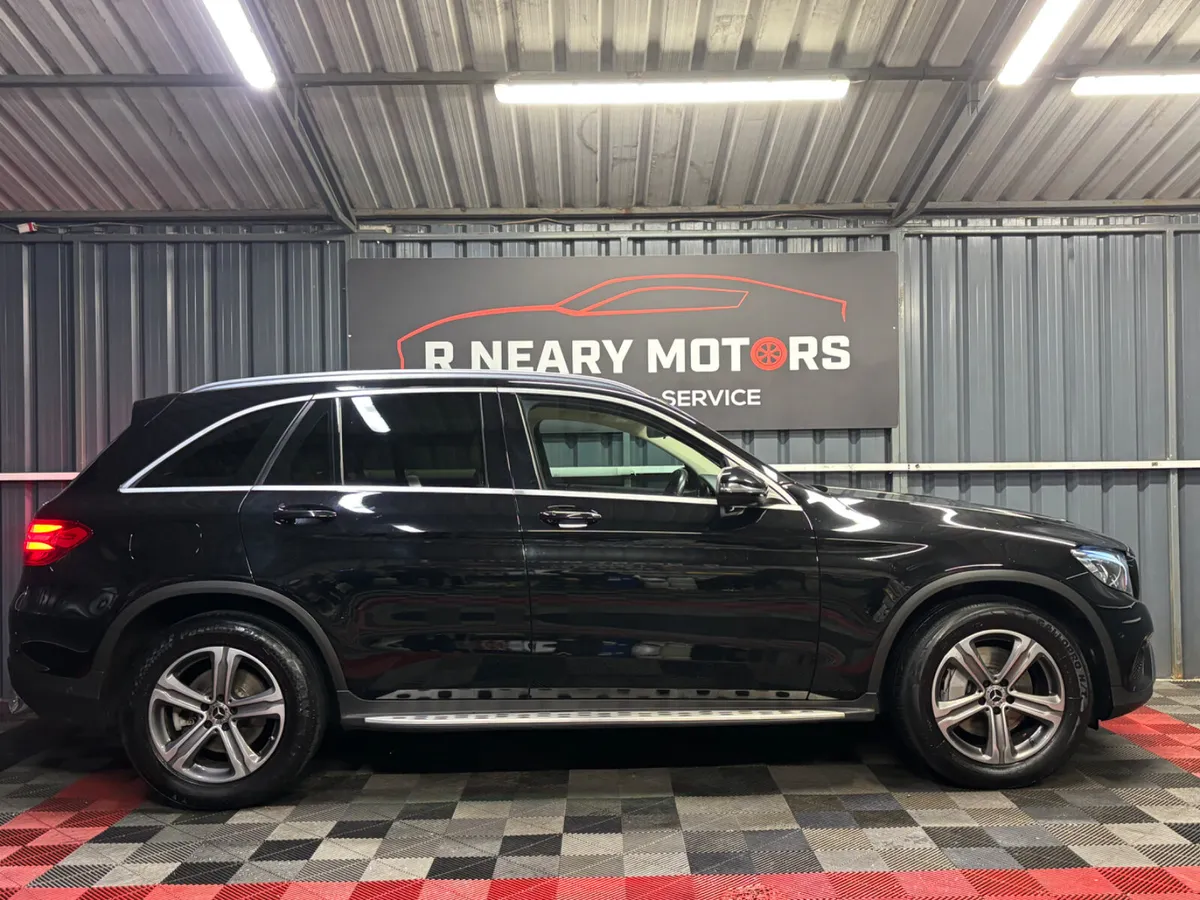 2018 Mercedes-Benz GLC 220d Automatic - Image 4