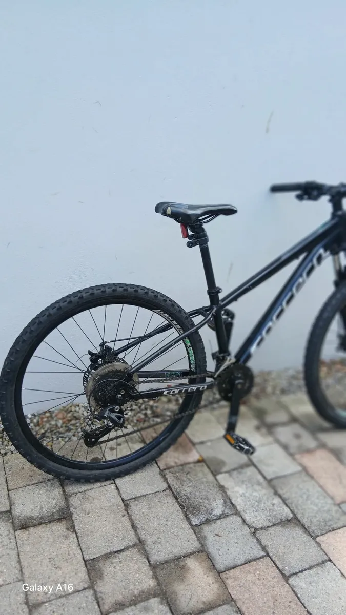 Black Carrera Valour disc bicycle - Image 2