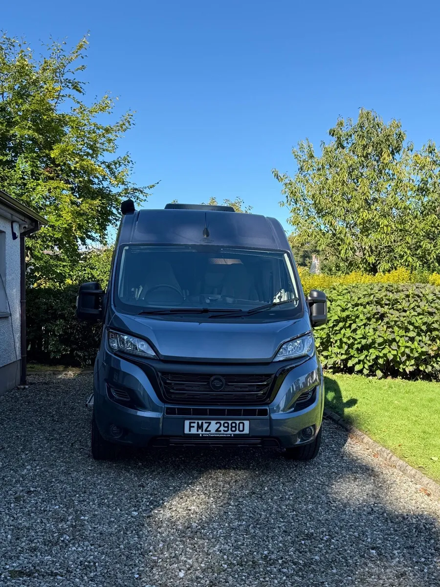 Camper van - Image 2