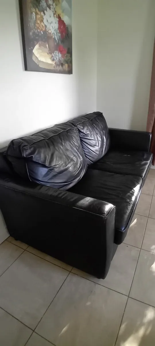 Black leather sofa bed - Image 2