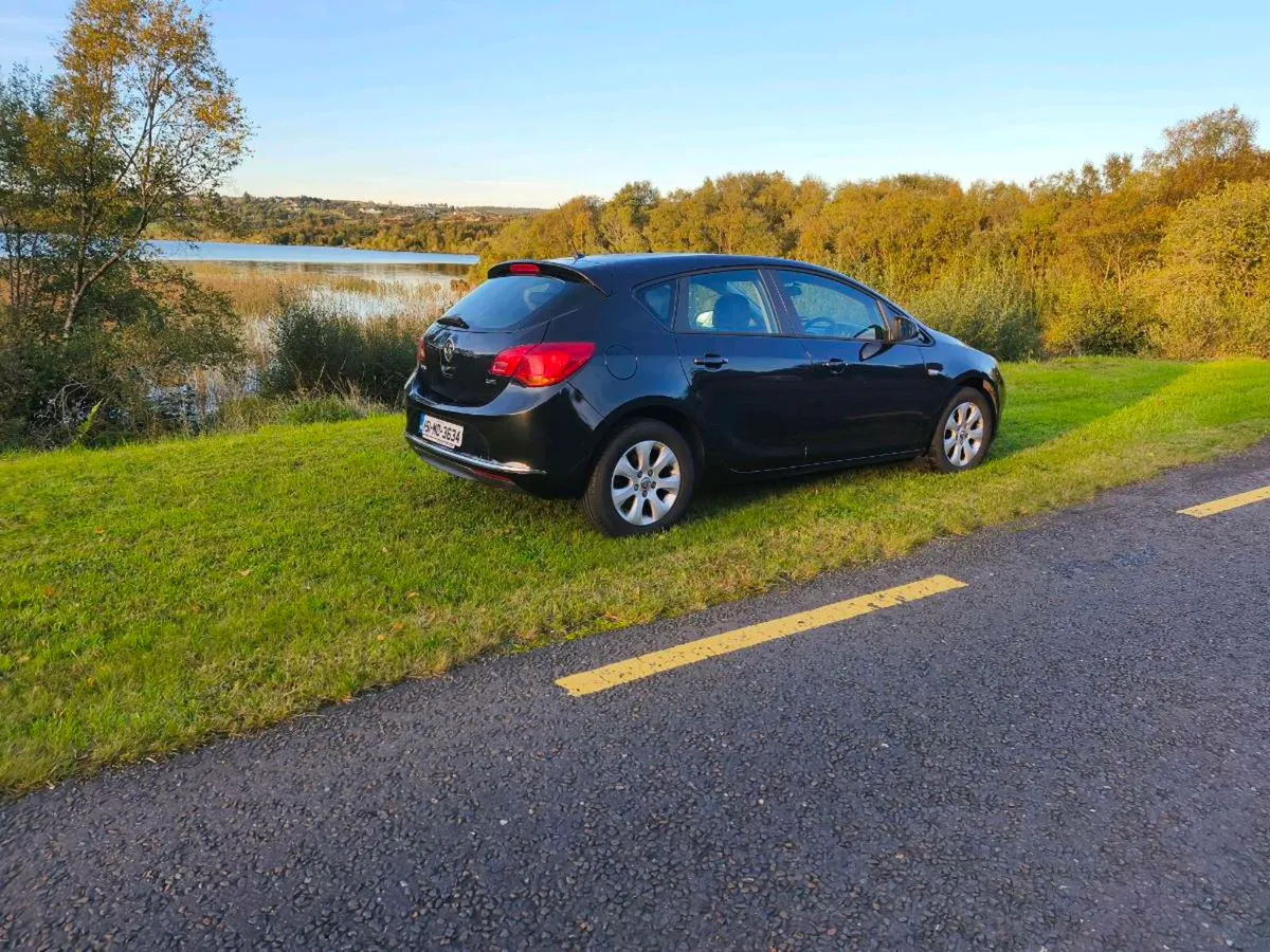 Vauxhall Astra - Image 2