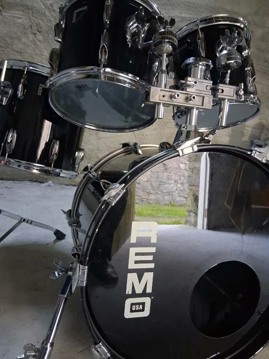 Remo 1980s drum kit - Image 2