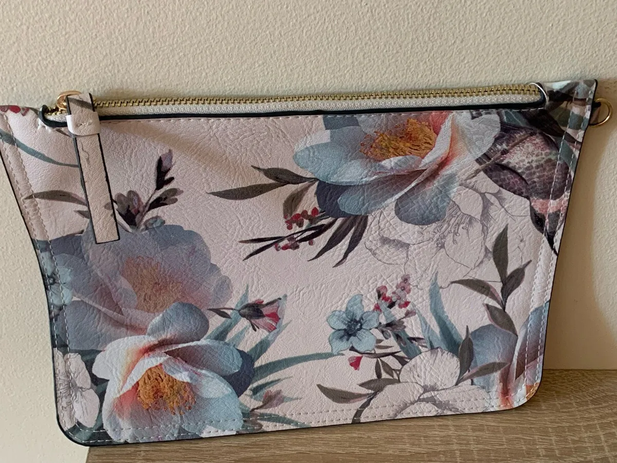 Bag & make up bag/toilet bag - Image 1