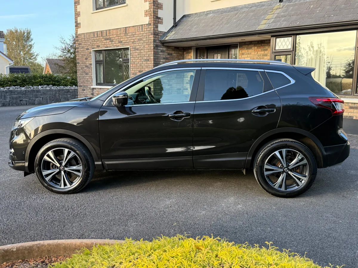Stunning 191 Nissan Qashqai Premium! - Image 4