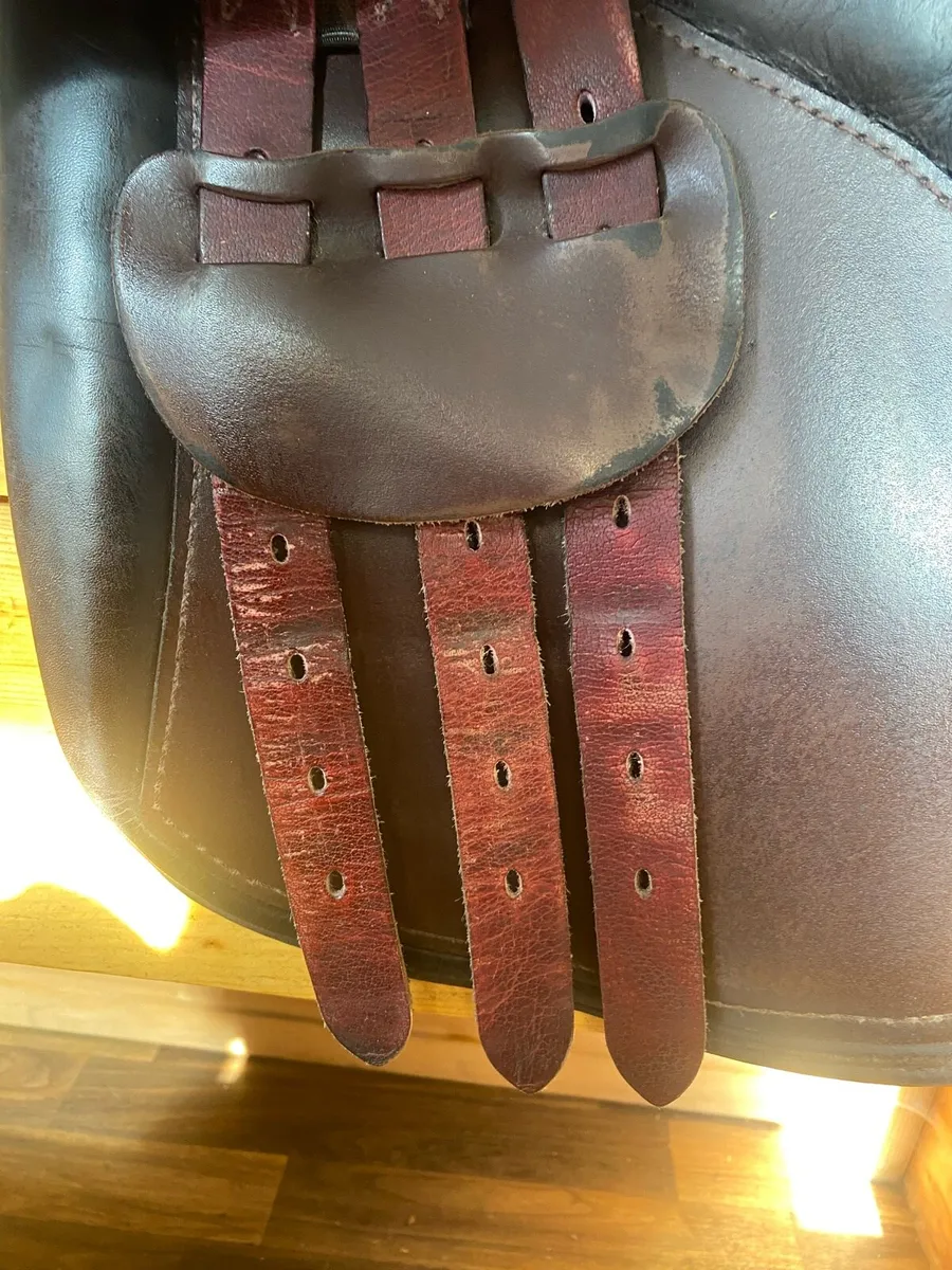 Berney brothers brown Leather saddle - Image 3