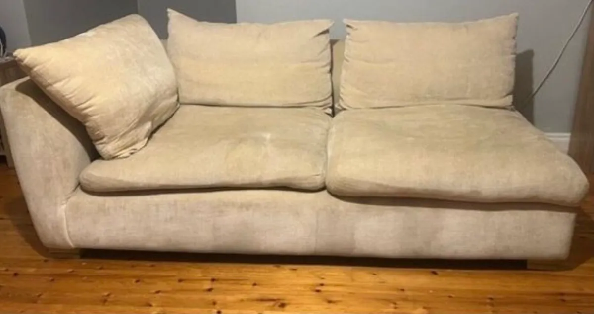 Couch - Image 2