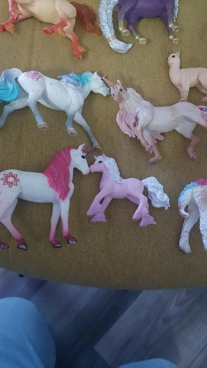 15 Schleich unicorns - Image 3
