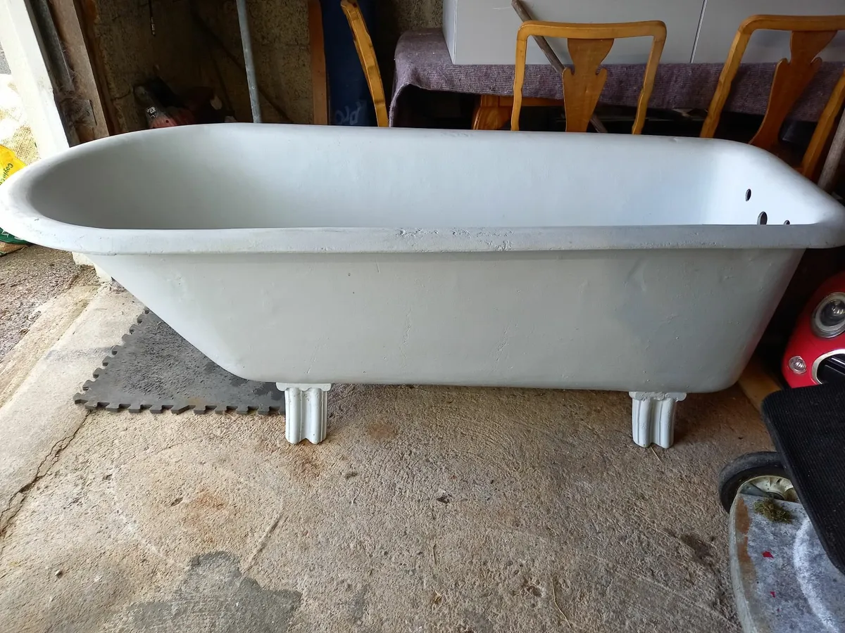 Cast iron bath - Image 3