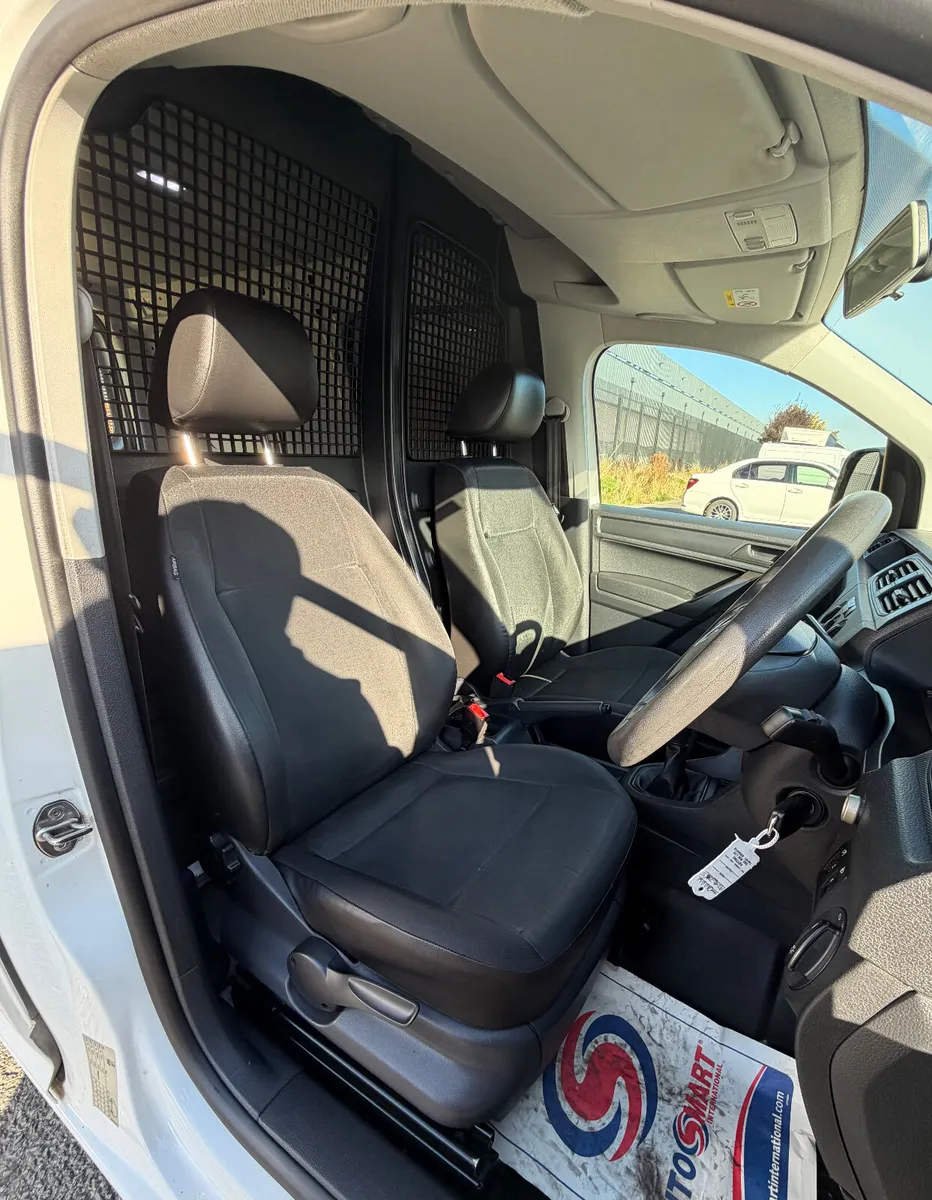 2019 Volkswagen Caddy 102Bhp Maxi - Image 4