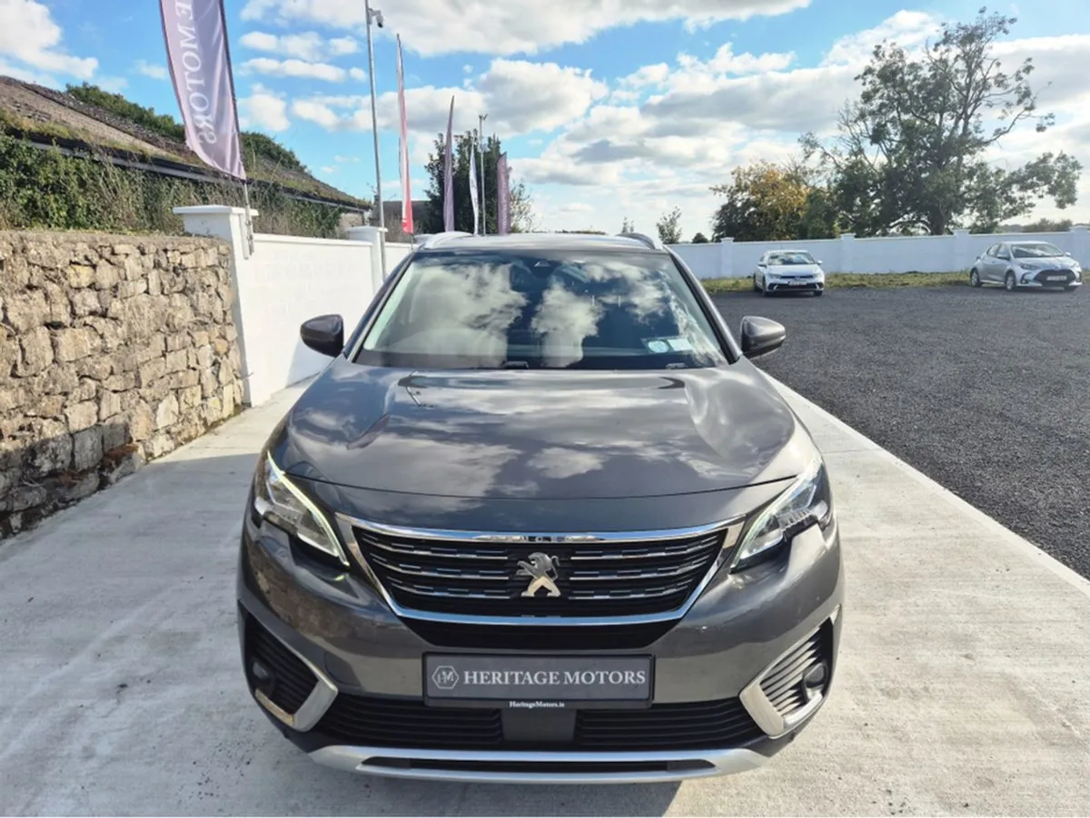Peugeot 5008 Allure 1.6 Blue HDI 120 4 4DR - Image 3