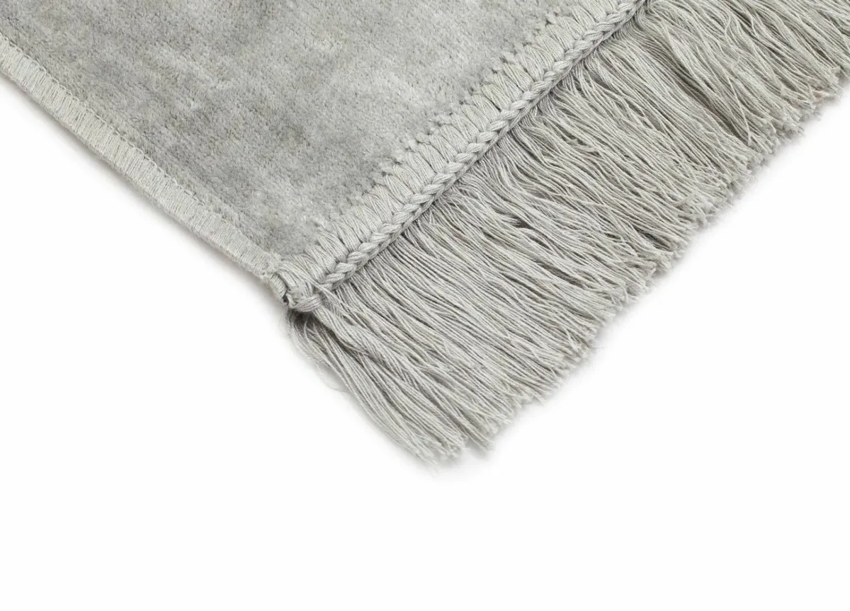 Grey Rug Silk Look 200cm x 290cm - Image 3