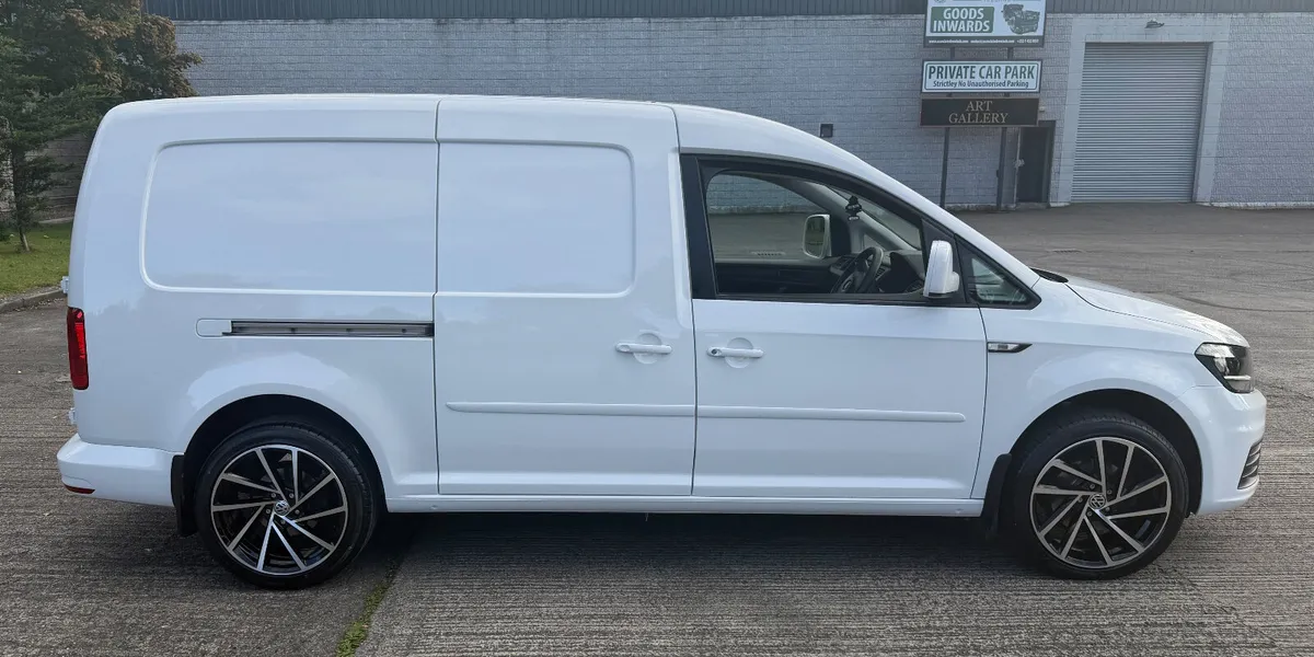 2019 Volkswagen Caddy Maxi 102Bhp - Image 3