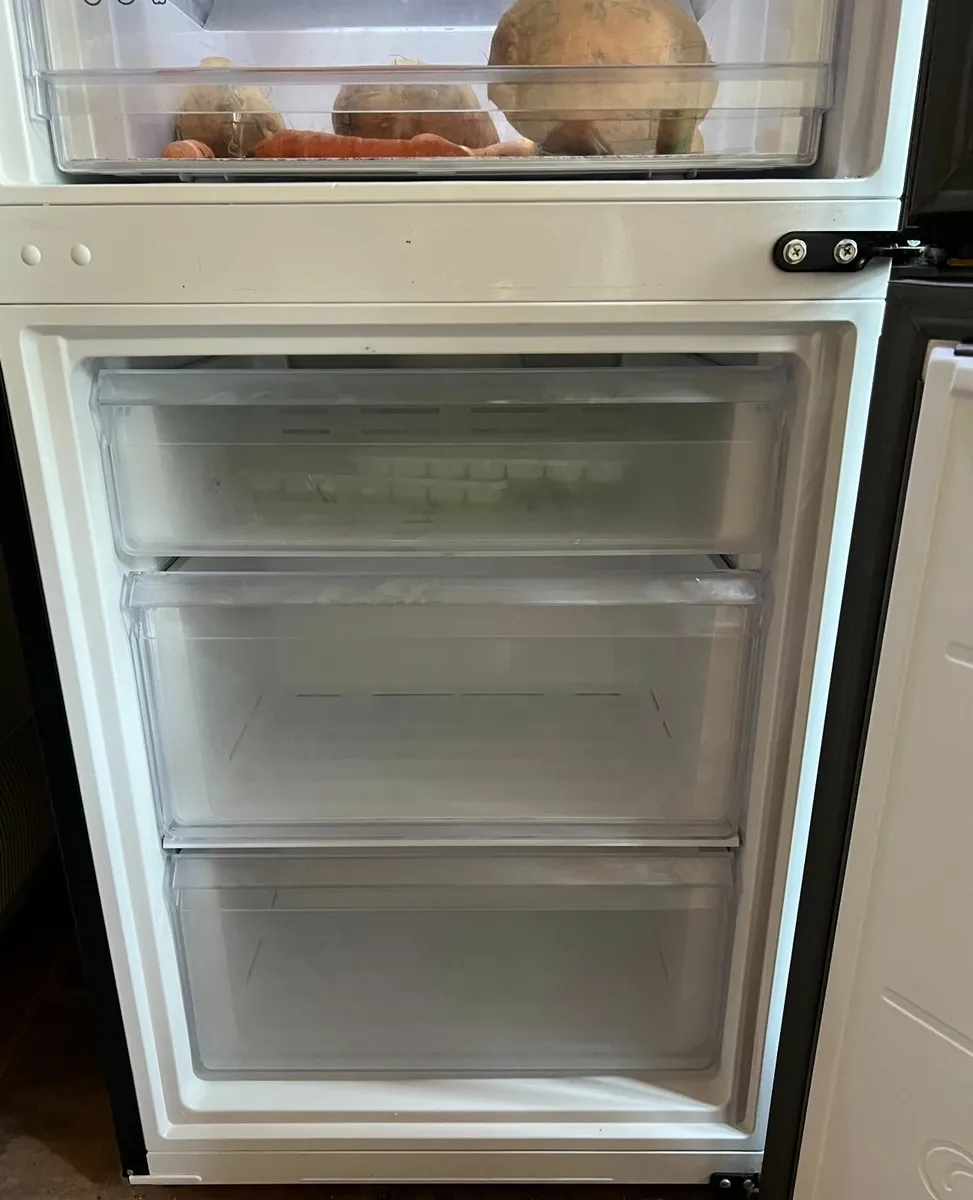 Samsung Fridge Freezer F/F - Image 3