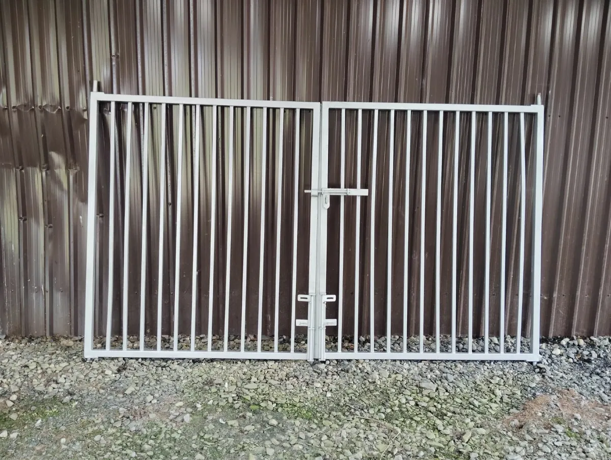 Gates - Image 2