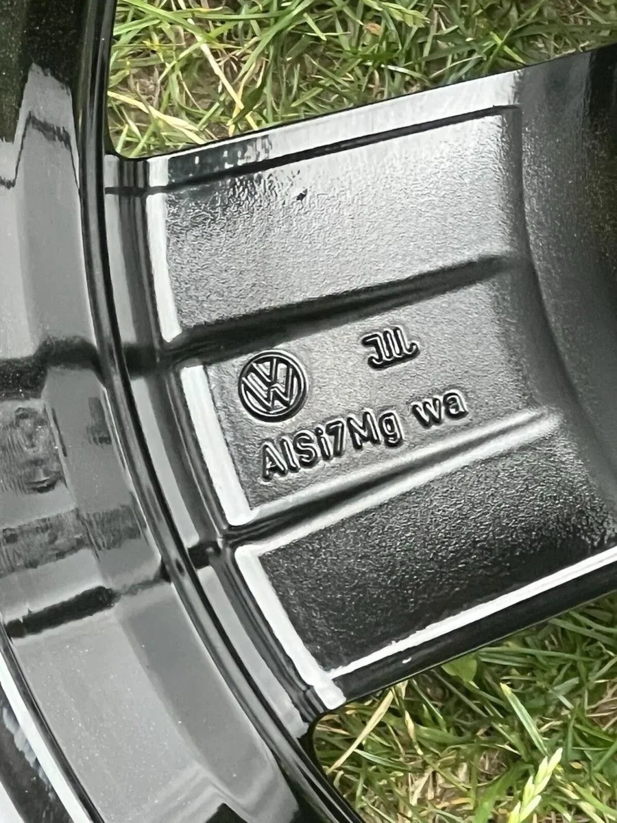 VW T6.1 Genuine 17"GLS Black Alloys - Image 3