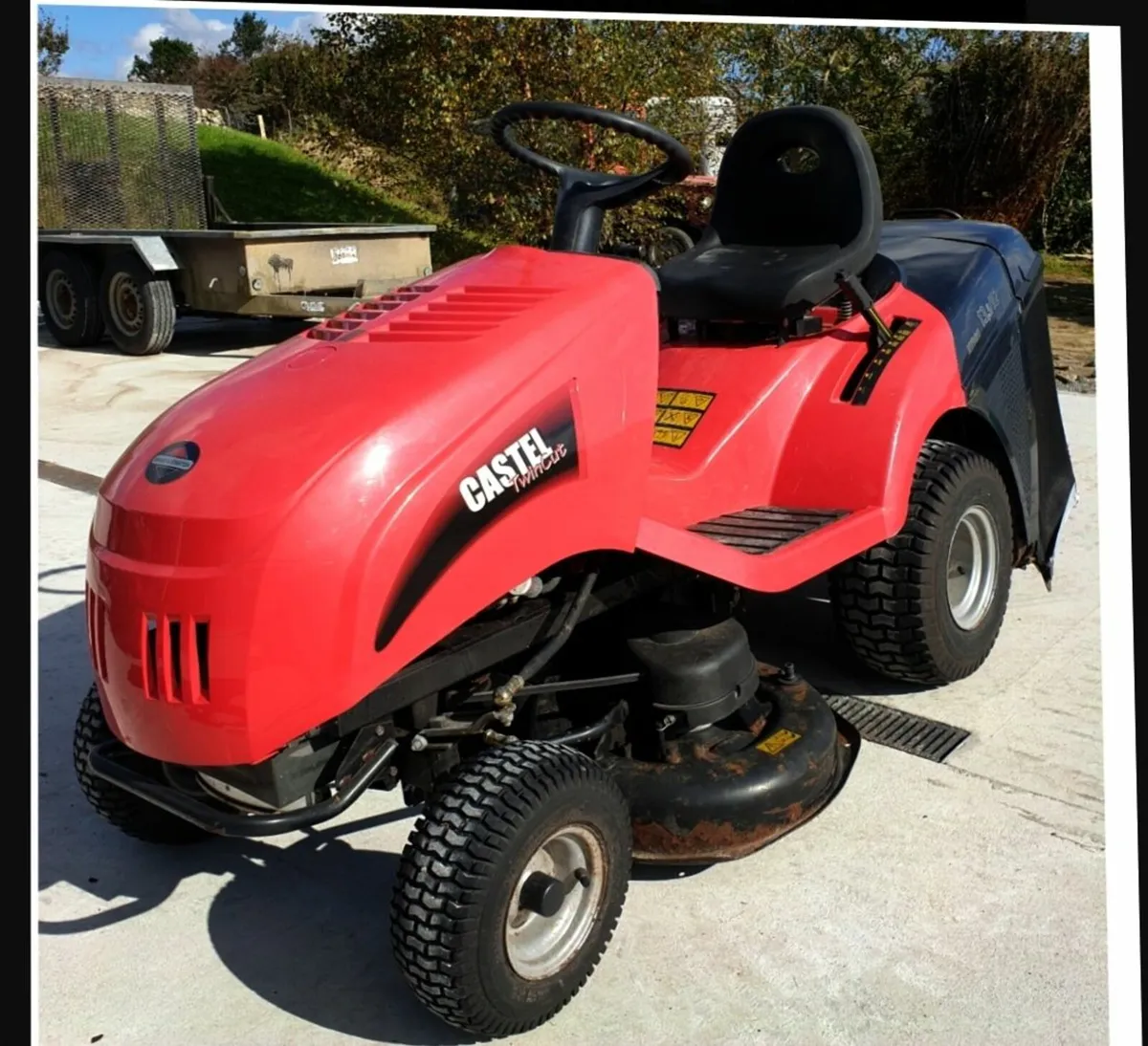 Ride on mower castle j92 hydro