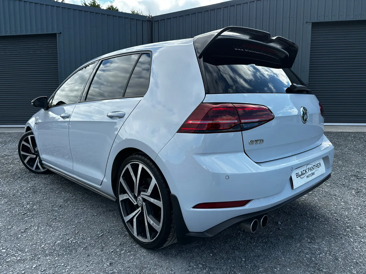 Volkswagen Golf 181’ GTD AUTOMATIC/ORYX WHITE - Image 3