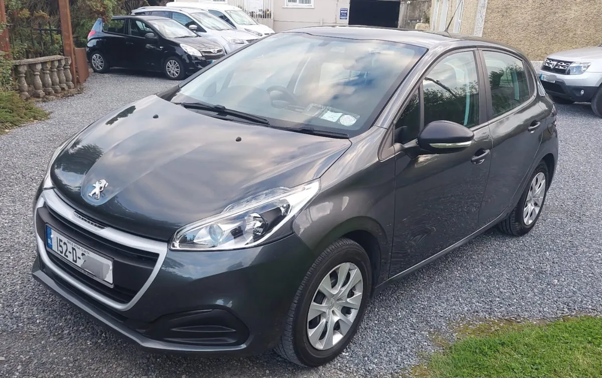 Peugeot 208 - Image 1