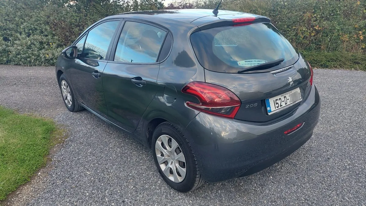Peugeot 208 - Image 3
