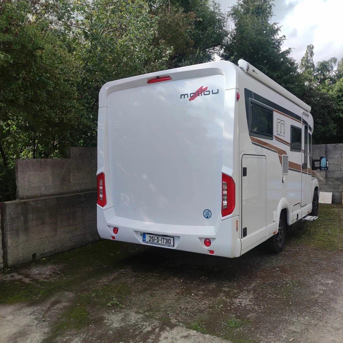 Motorhome - Image 2