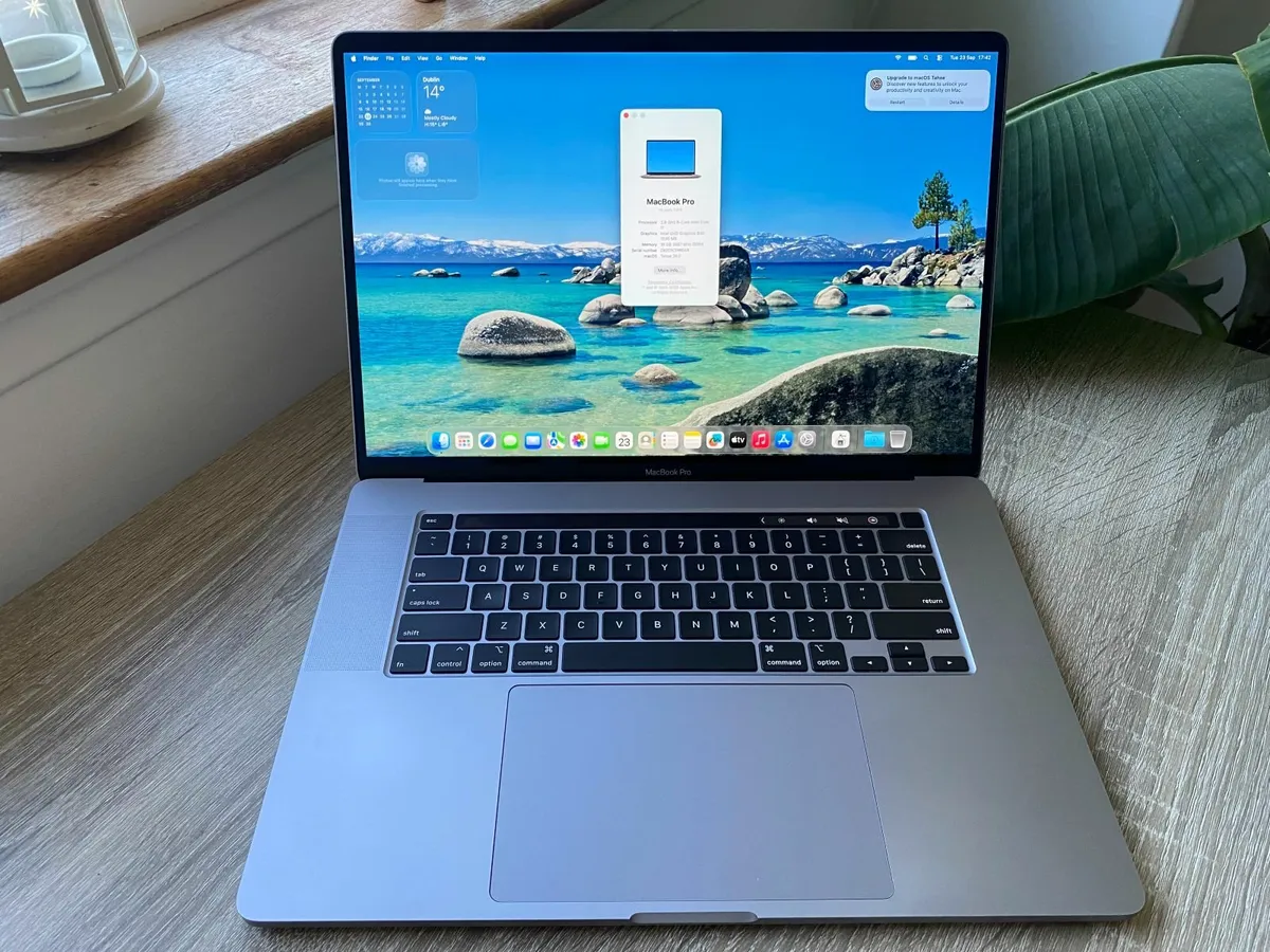 Apple MacBook Pro 16inch (2019) i7 | 16GB | 512GB - Image 1