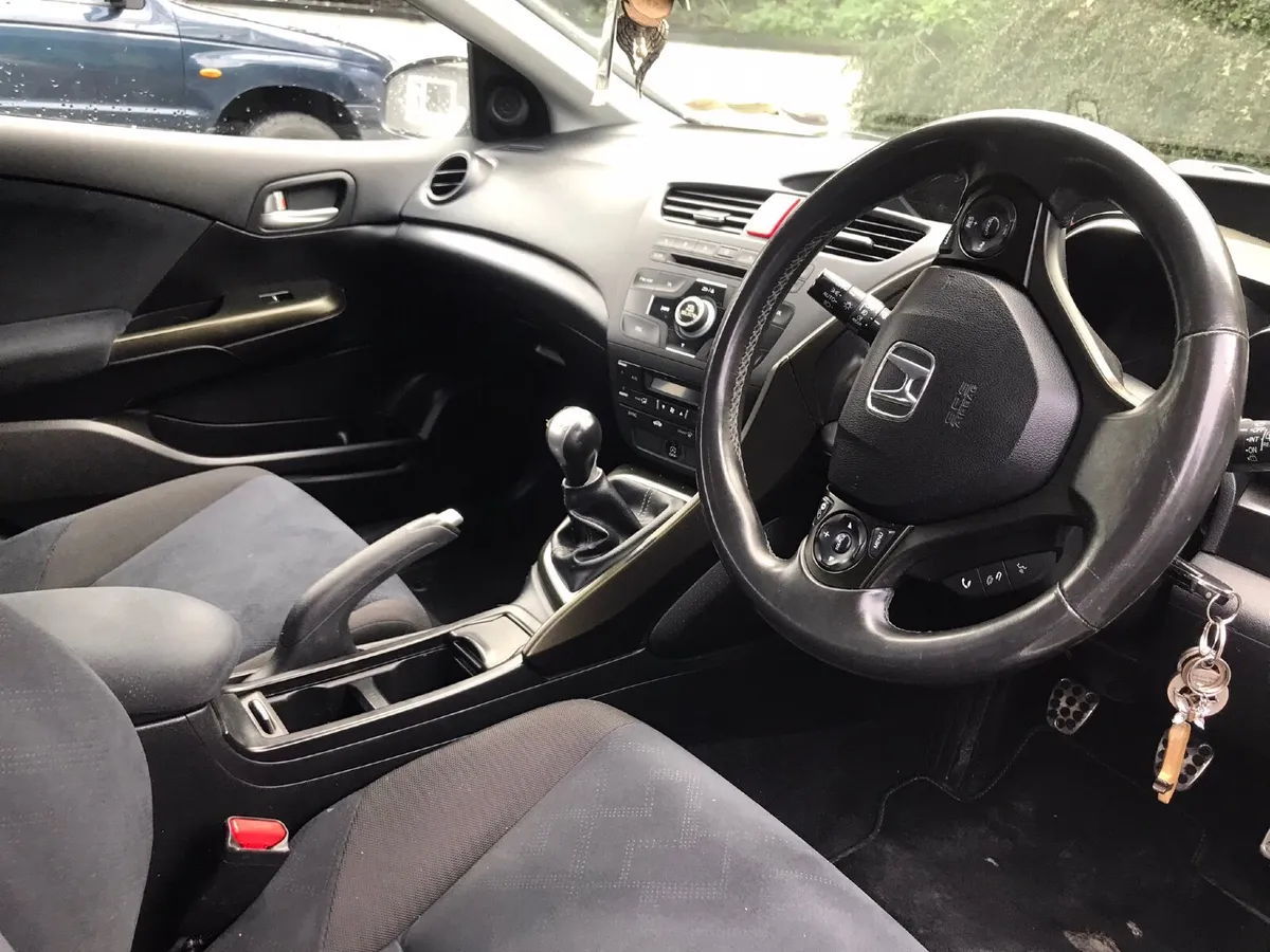 Honda Civic 2013 - Image 3