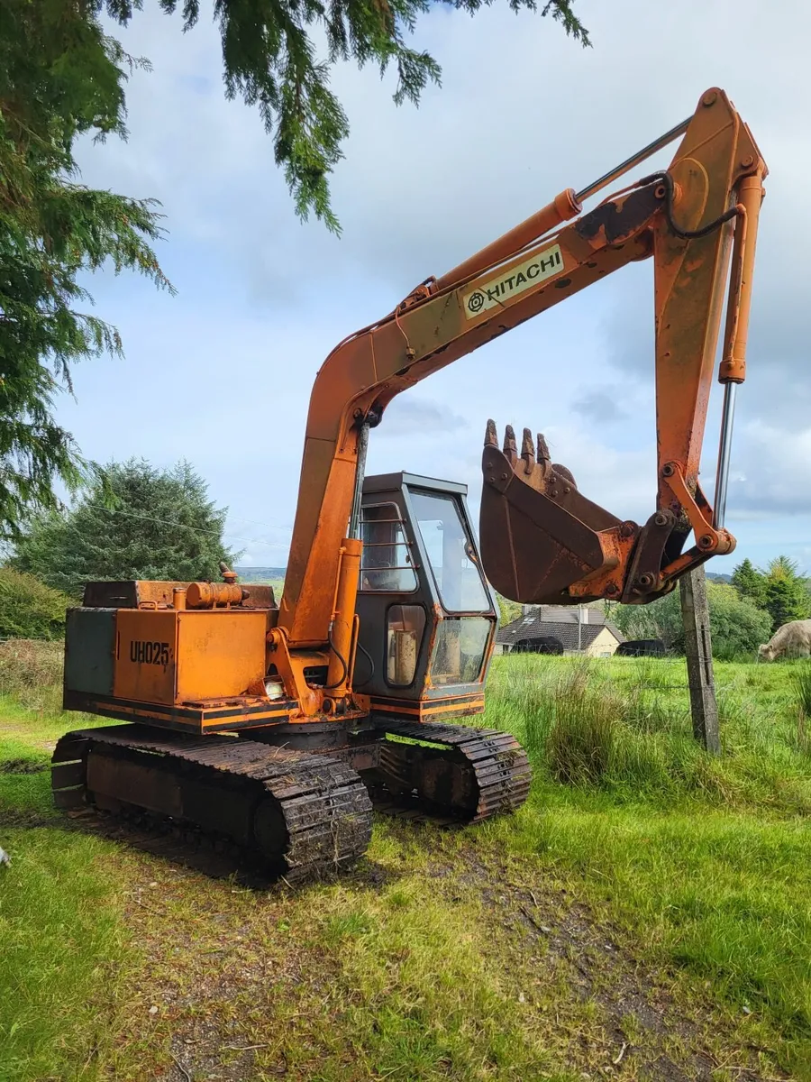 6 tonne Digger - Image 1