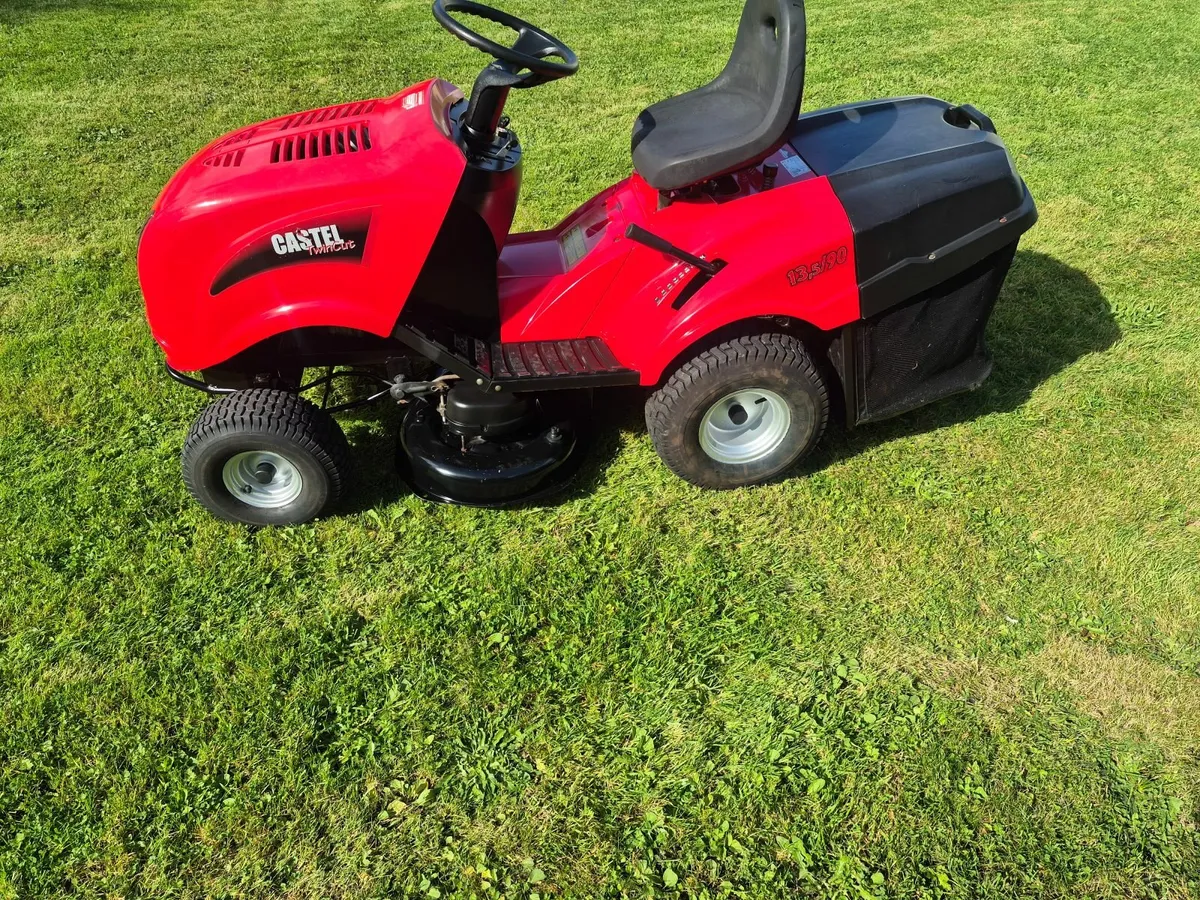 Castlegarden ride on lawnmower - Image 1