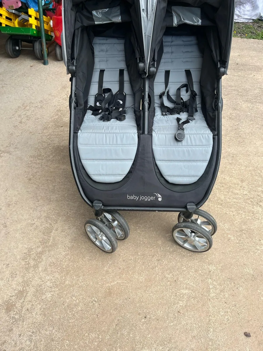 Double buggy - Image 1