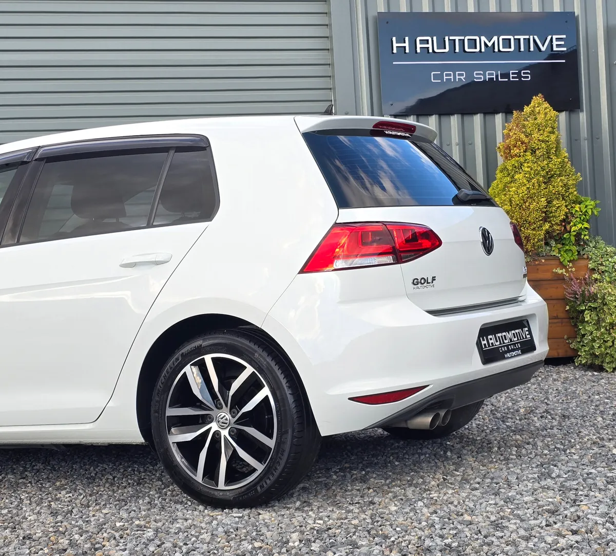 2014 VOLKSWAGEN GOLF GT HIGHLINE LOW KM - Image 4