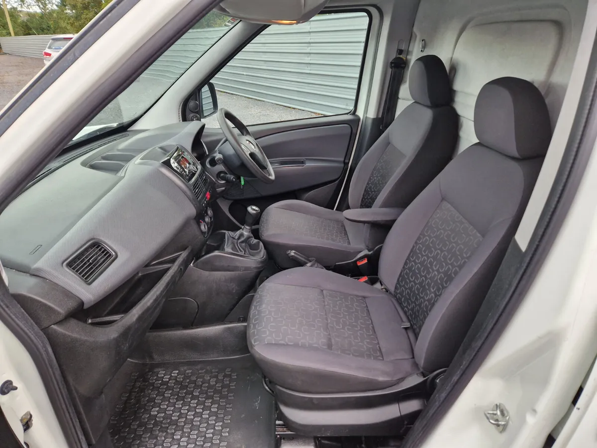 19 FIAT DOBLO - Image 4