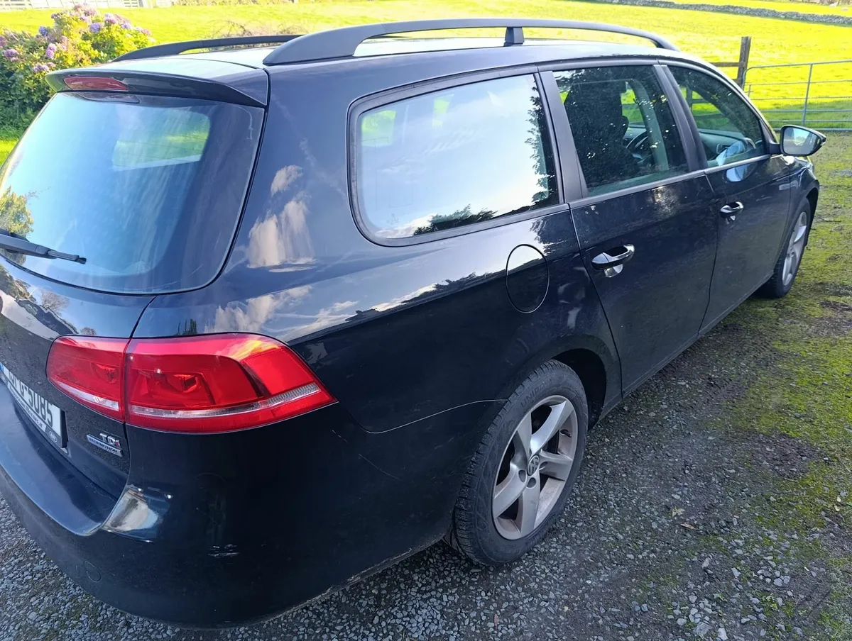 Volkswagen Passat 2013 - Image 3