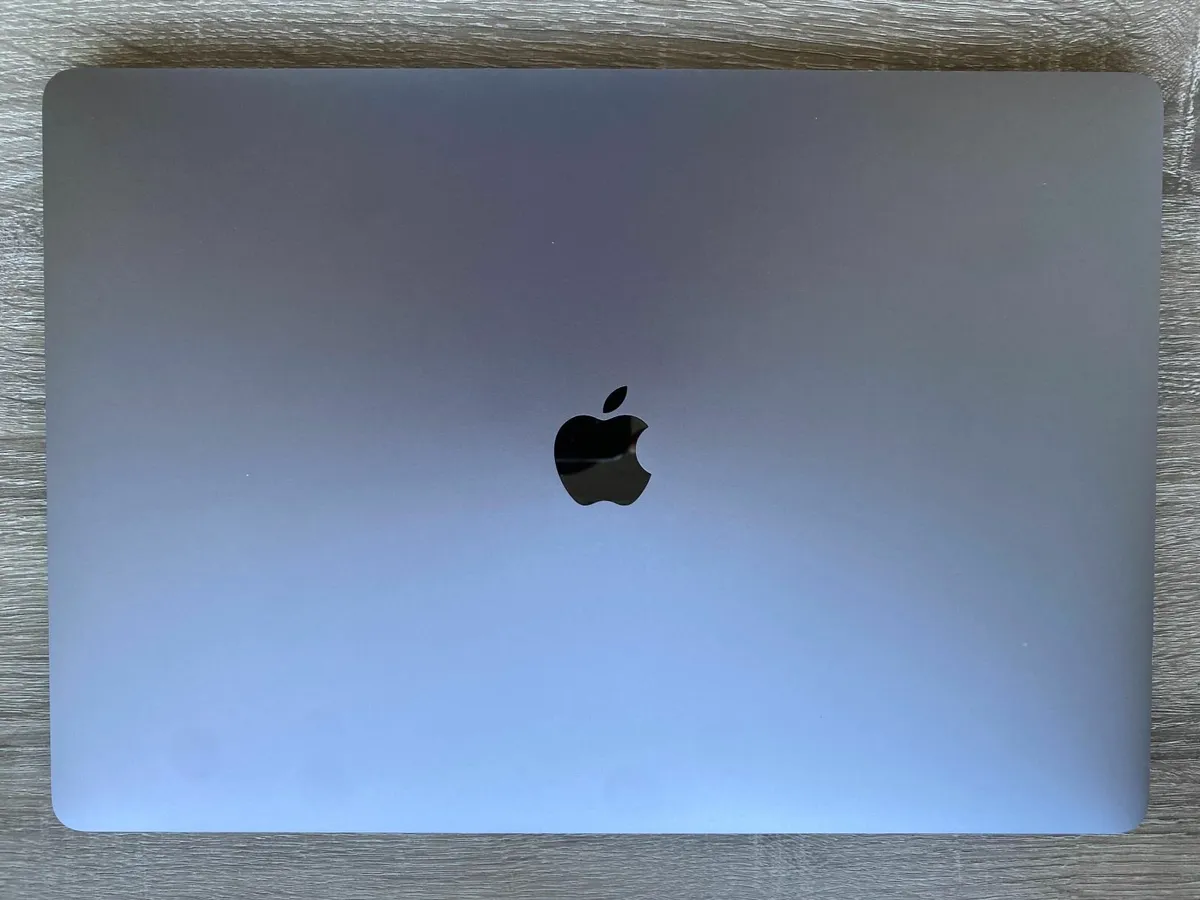 Apple MacBook Pro 16inch (2019) i7 | 32GB | 512GB - Image 2