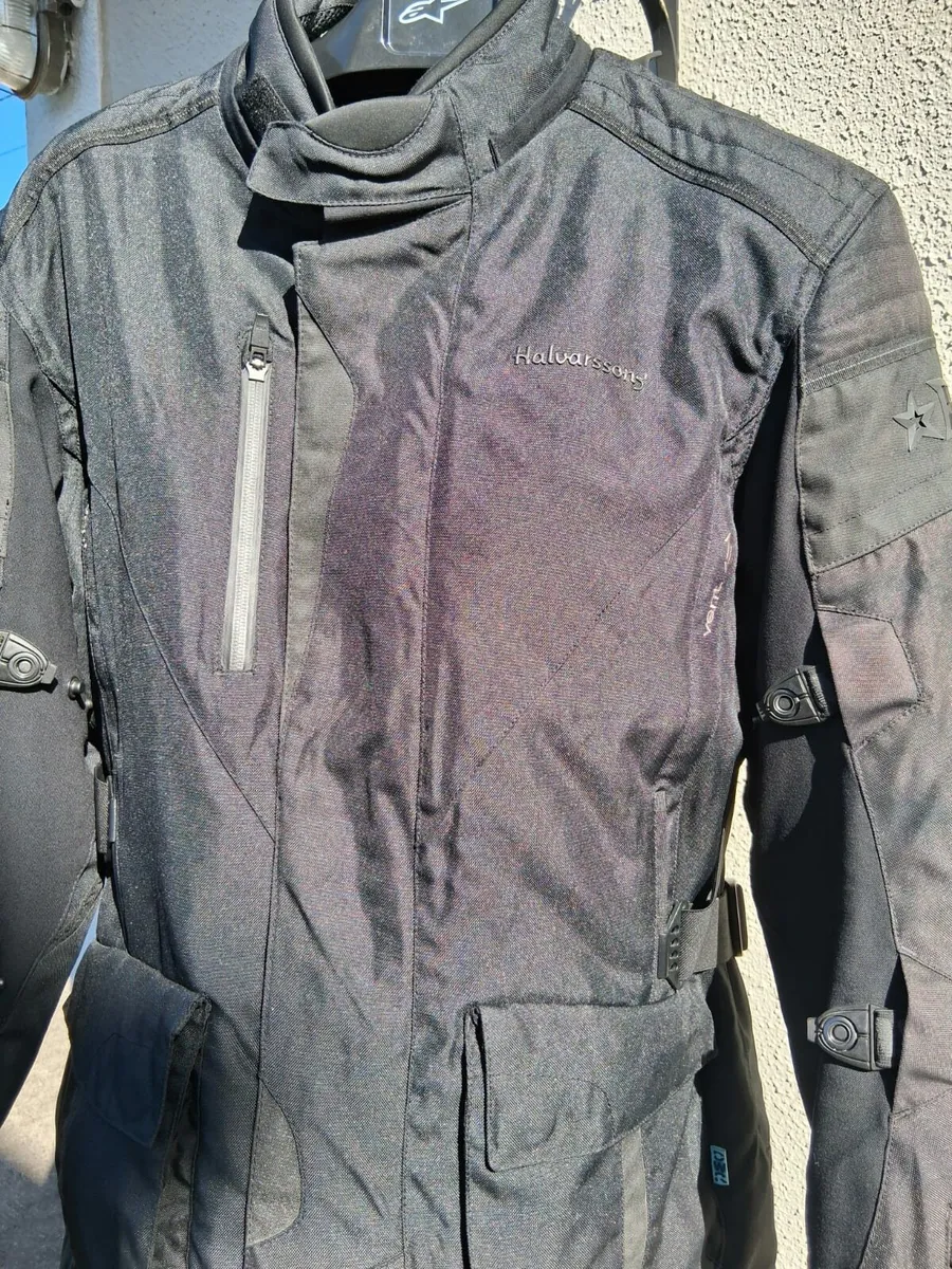 Halvarssons all weather suit. - Image 2